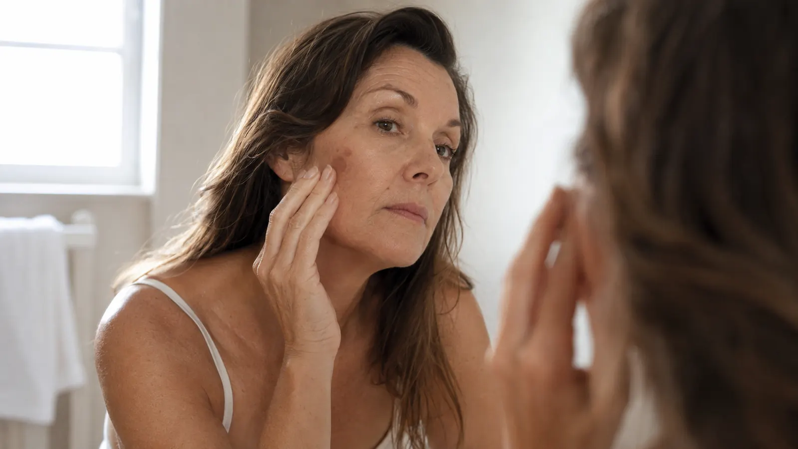 How to Fade Dark Spots and Dullness With a Vitamin C Serum
